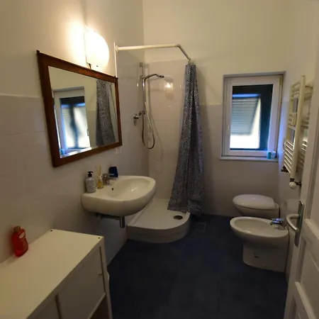 Appartement La Casa Sulla Mattonata Cozy On A Traditional Genoese Path, With A View And Close To Principe Station Gênes