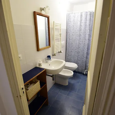 La Casa Sulla Mattonata Cozy On A Traditional Genoese Path, With A View And Close To Principe Station