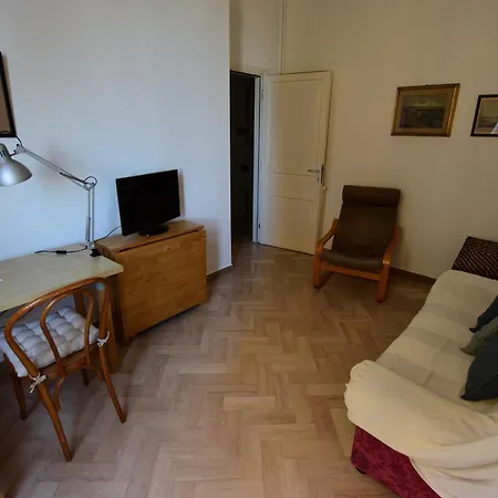 La Casa Sulla Mattonata Cozy On A Traditional Genoese Path, With A View And Close To Principe Station Appartement