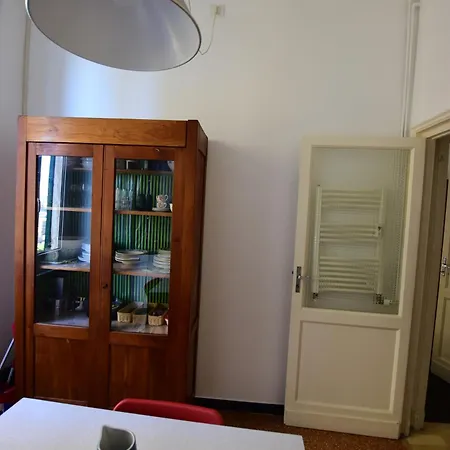La Casa Sulla Mattonata Cozy On A Traditional Genoese Path, With A View And Close To Principe Station Appartement Gênes
