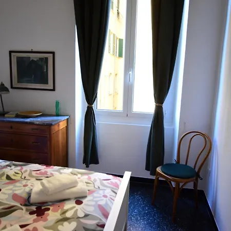 Appartement La Casa Sulla Mattonata Cozy On A Traditional Genoese Path, With A View And Close To Principe Station Gênes