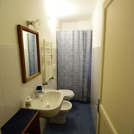 La Casa Sulla Mattonata Cozy On A Traditional Genoese Path, With A View And Close To Principe Station * Gênes