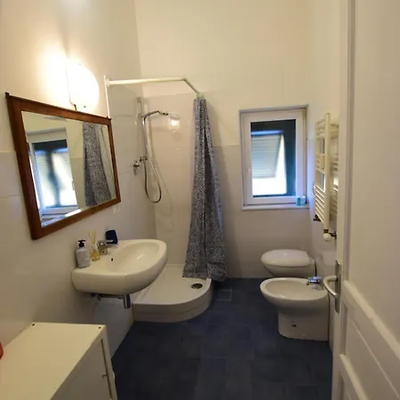 Appartement La Casa Sulla Mattonata Cozy On A Traditional Genoese Path, With A View And Close To Principe Station Gênes