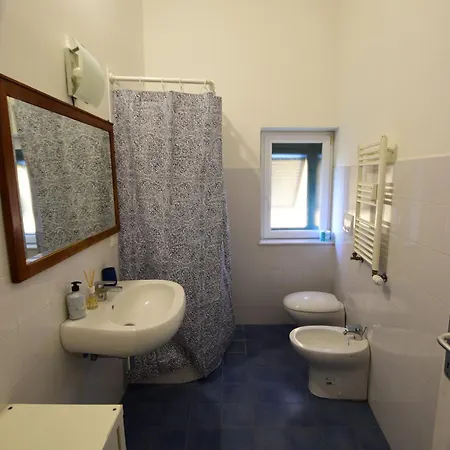 La Casa Sulla Mattonata Cozy On A Traditional Genoese Path, With A View And Close To Principe Station Appartement *