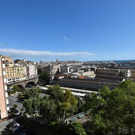 La Casa Sulla Mattonata Cozy On A Traditional Genoese Path, With A View And Close To Principe Station Appartement