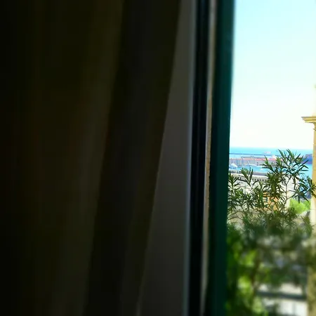 La Casa Sulla Mattonata Cozy On A Traditional Genoese Path, With A View And Close To Principe Station * Gênes